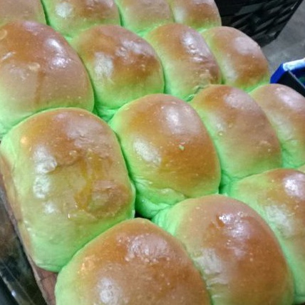 

ROTI KADET BAKAR/KUKUS PANDAN WANGI