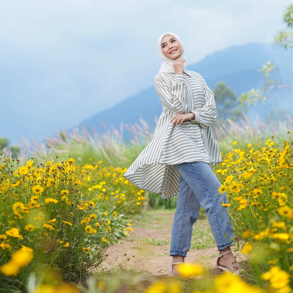 Arumi Top blouse salur kemeja wanita oversize