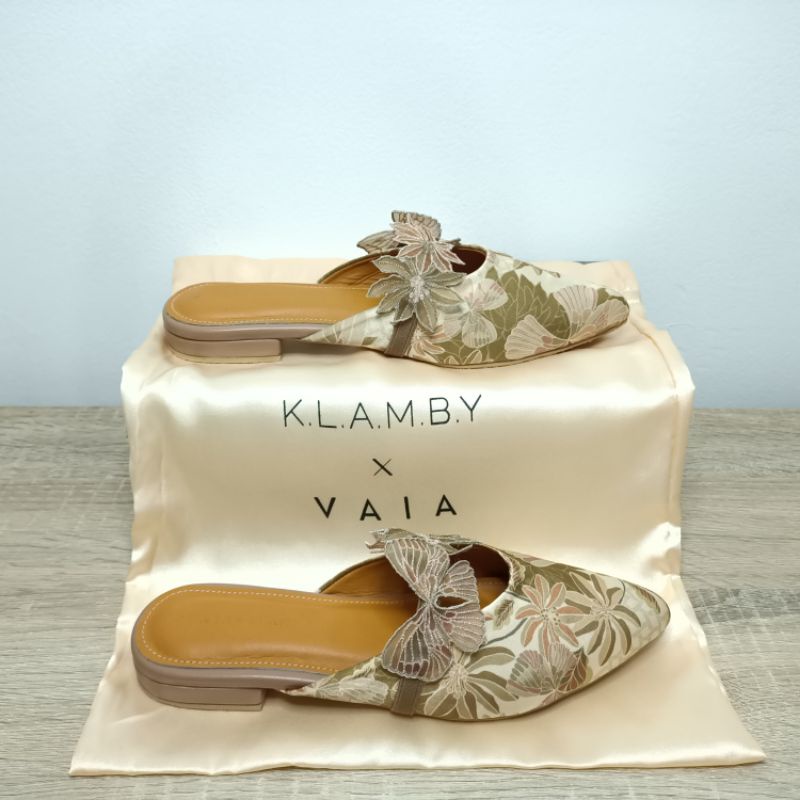 Vaia X Wearing Klamby Sepatu Sandal Wanita Papillion Mules 2 cm