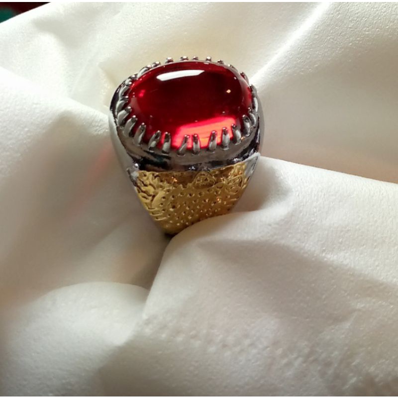 Batu cincin merah siam