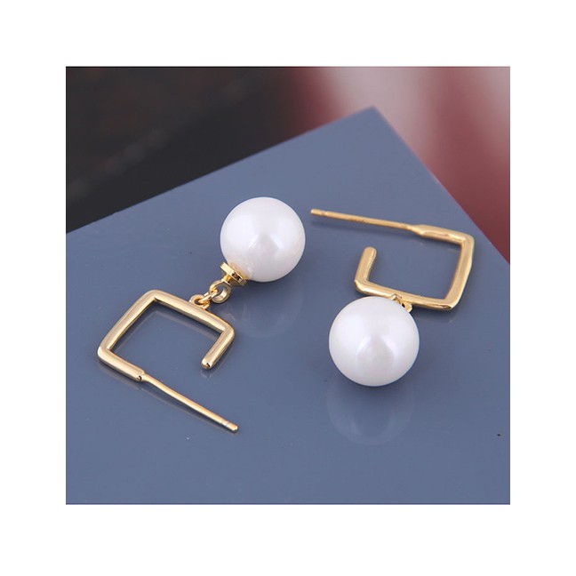 LRC Anting Tusuk Fashion Gold 925 Silver Needle Square Pearl Stud Earrings A59421