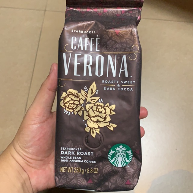 

Whole bean (biji kopi utuh) dark roast VERONA 250gr, bisa di giling biji kopinya.