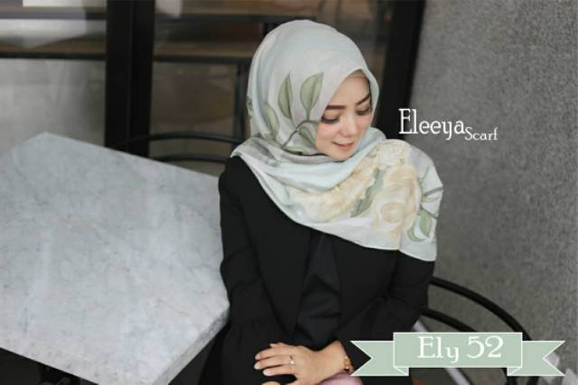 HIJAB SEGIEMPAT MOTIF ELY 52 II Eleeya Scarf