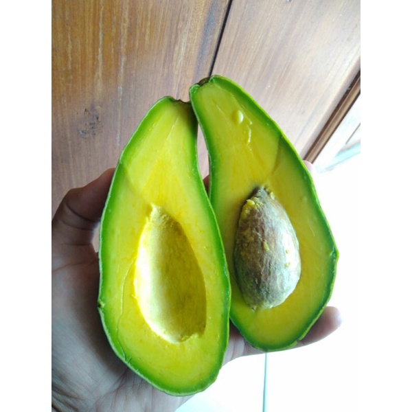 

ALPUKAT MENTEGA SUPER (3pcs/kilo)