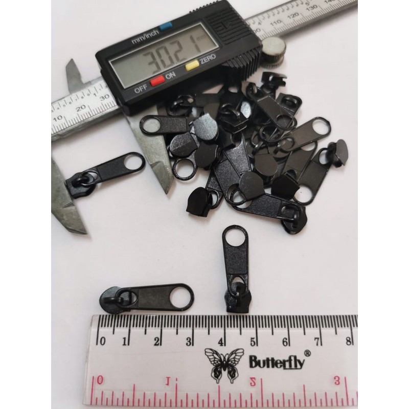 kepala resleting nylon no.5 / kepala resleting timun no.5 hitam / 100pcs