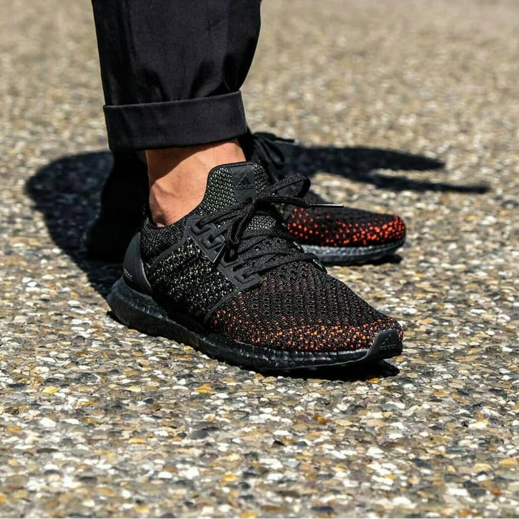 ultraboost clima solar red