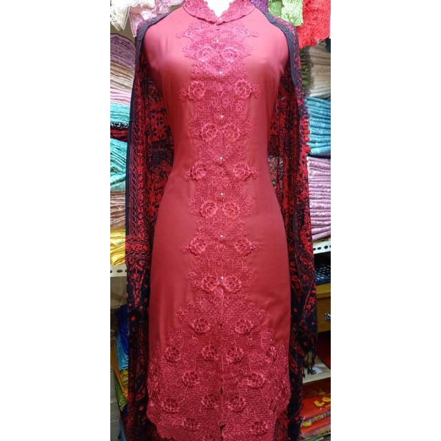 Kebaya pola bordir,bahan katun ima,motif kudus