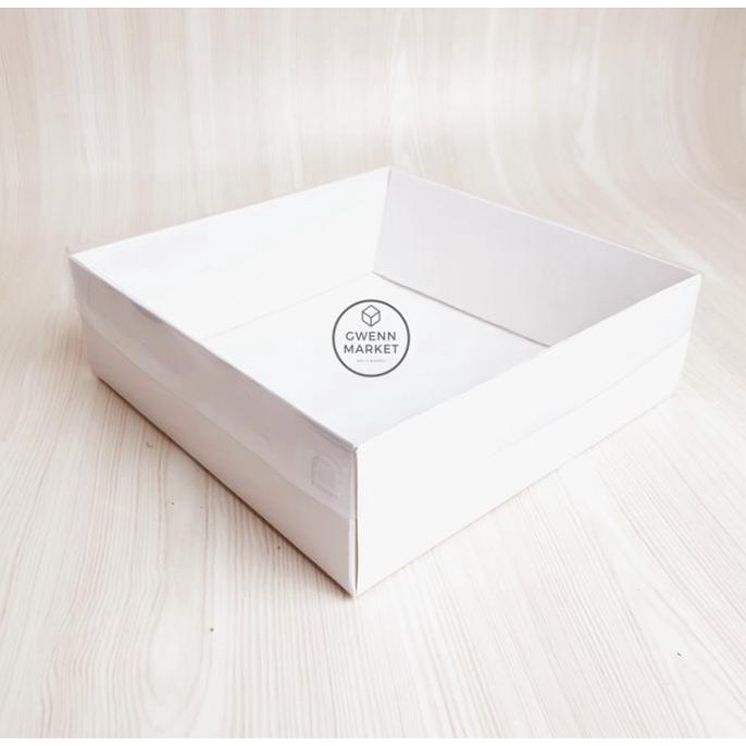 

Box Kue Laminating Mika Putih Pudding 24X24X7 Dus Kue White Ivory