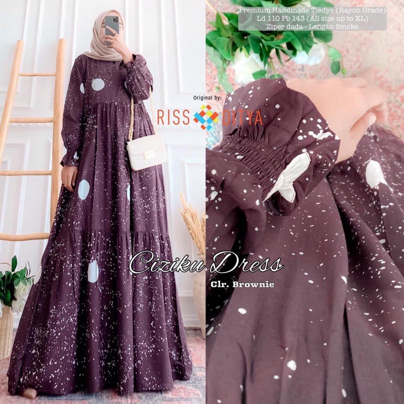Dress motif polka cantik kekinian (Ciziku)