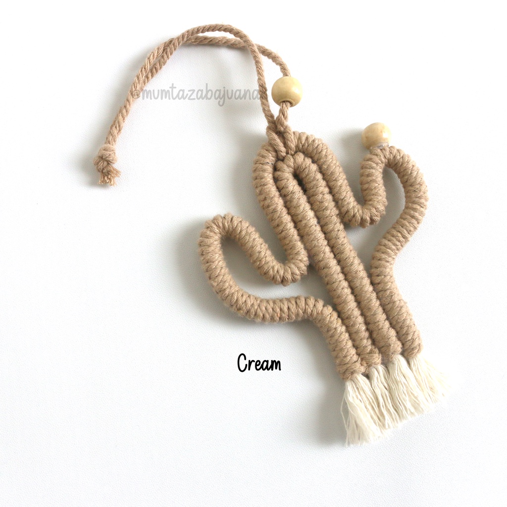 Bag charm Kaktus ~ Bagcharm Cactus ~ Gantungan tas ~ Ganci Macrame ~ Gantungan kunci tas anyaman ~ Gantungan tas jali ~ Hiasan mobil ~ Hiasan kamar ~ Souvenir