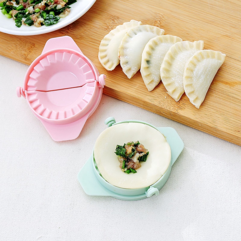 CETAKAN PANGSIT DUMPLING GYOZA PASTEL / CETAKAN DUMPLING / CETAKAN GORENGAN / Cetakan Dumpling Gyoza Pempek Alat Pembuat Molding / Cetakan Pangsit / Alat Pencetak Pastel Simple / Cetakan Pastel Warna / Pangsit Meker Alat Pembuat Dumpling Gyoza Pempek