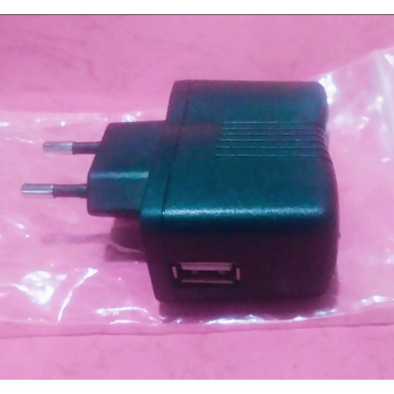 kepala charger adapter 5V - 400mA bisa di pakai ke semua elektronik