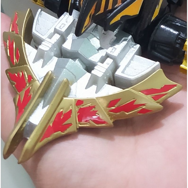 crush gear Gold blade