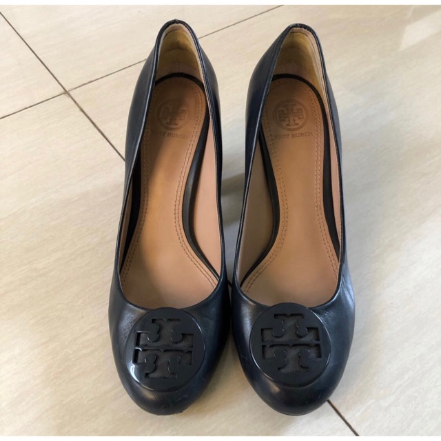 Preloved Tory Burch Powder Coated Pump
