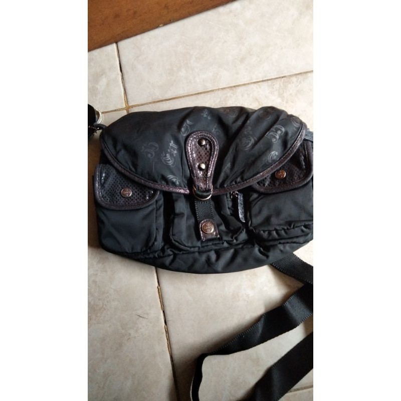 Preloved Sling bag Exr