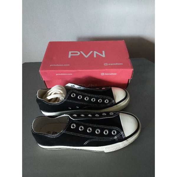 Sepatu Sneakers Hitam Jisung PVN