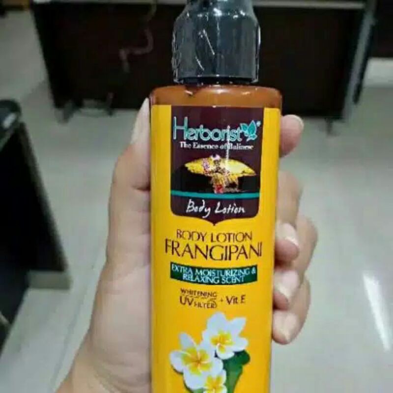 ❤️GROSIR❤️ Herborist Body Lotion Frangipani 145ml