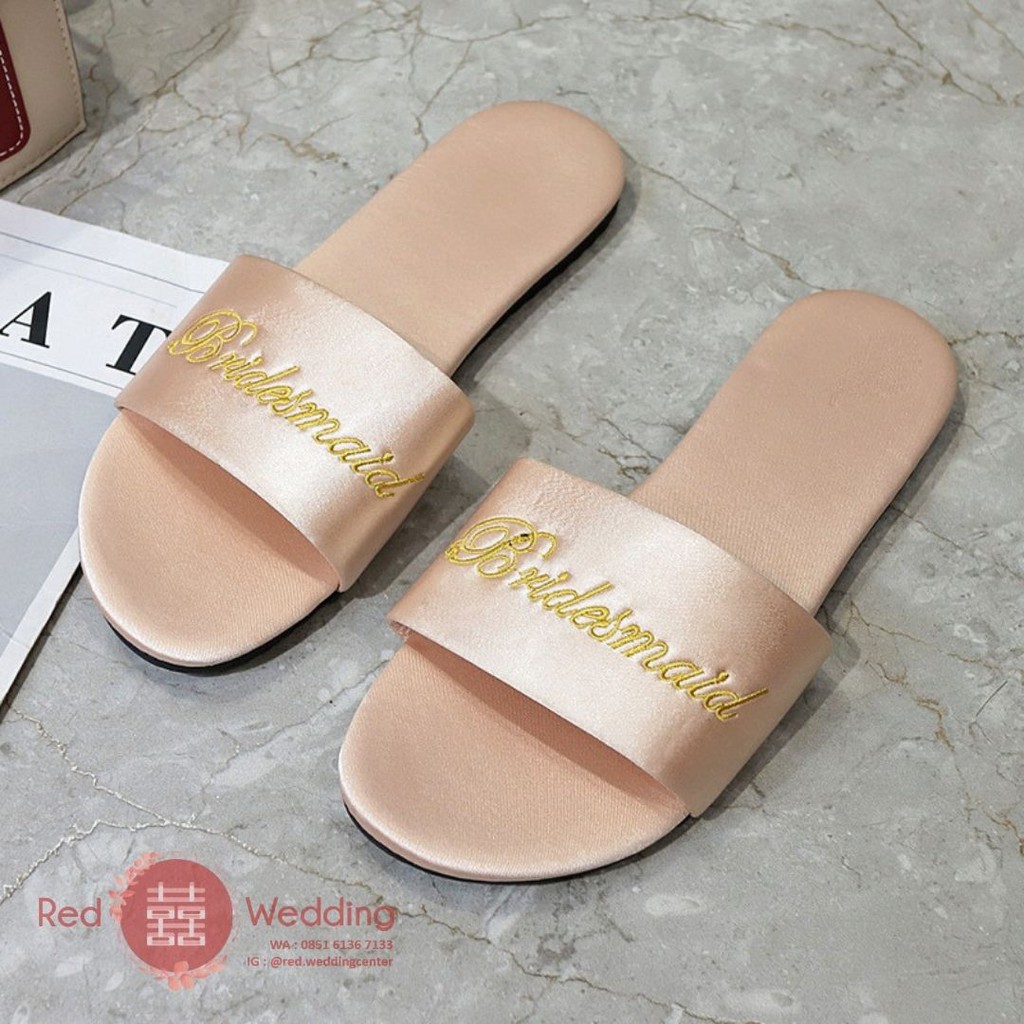 Sandal Bridesmaid Pengatin Wedding Day Bahan Satin Matching Bridal Morning Robe dengan Bordir Tulisan BRIDESMAID