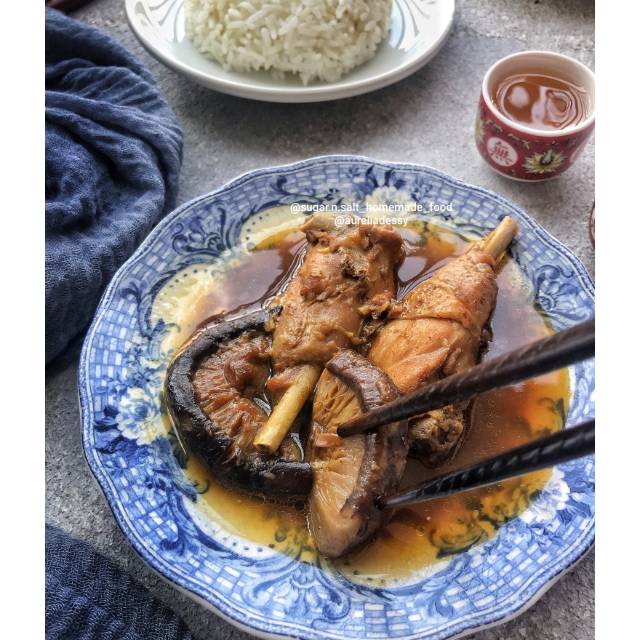 

Tim Ayam Jamur 1 ekor ayam kampung