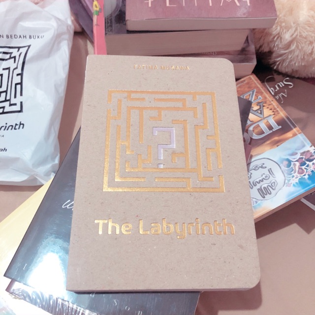 Buku The Labyrinth (Fatima Musawa) PRELO Ber Ttd