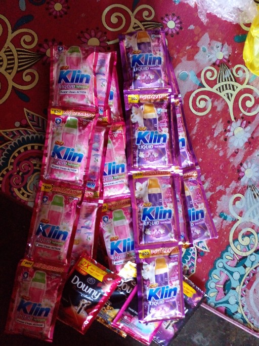 Downy Perfume Collection Pelembut Dan Pewangi Pakaian Sachet