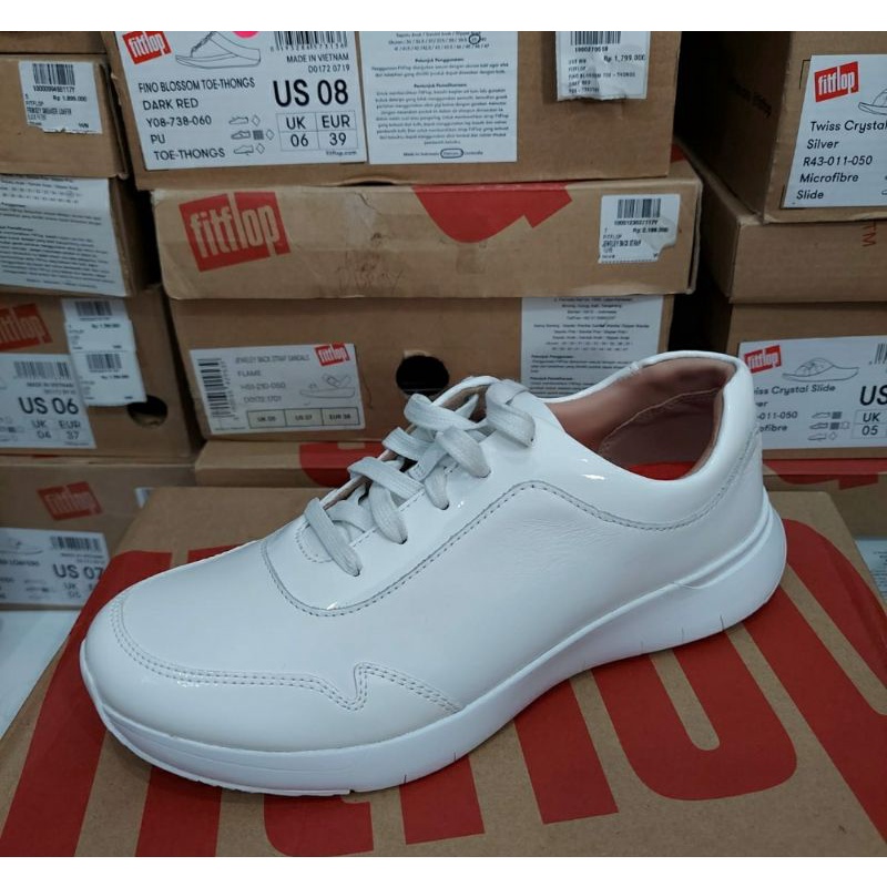 Sepatu putih Fitflop