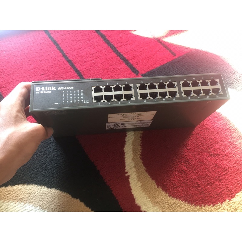 Switch Hub 24Port Dlink DES1024A