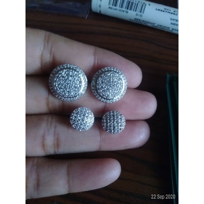 bisa cod:anting replika berlian kualitas premium (vier setara titanium)full mata,awet,tahan lama,bisa dipake sehari hari