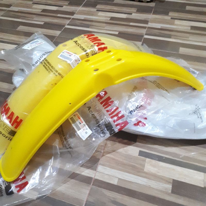 Spakbor slebor depan yamaha yt115 original ygp