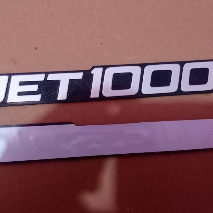 emblem hijet 1000