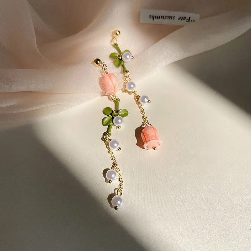 Anting Mutiara Bentuk Bunga Valley Warna Pink Gaya Korea