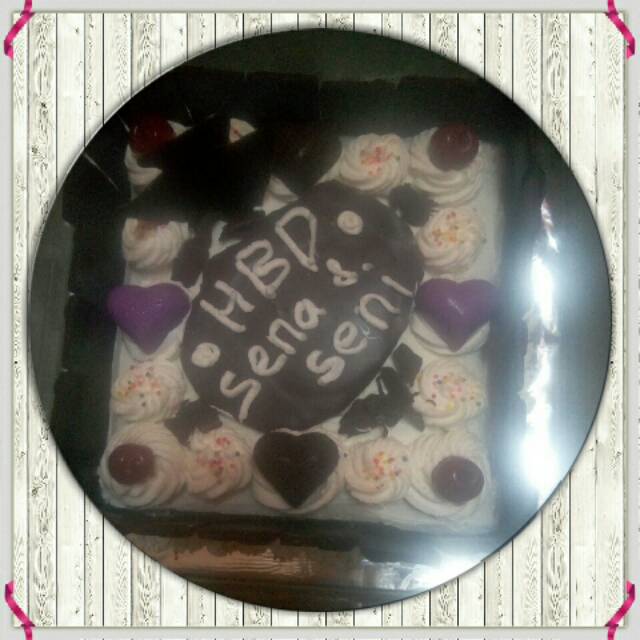 

Kue tart ulng tahun