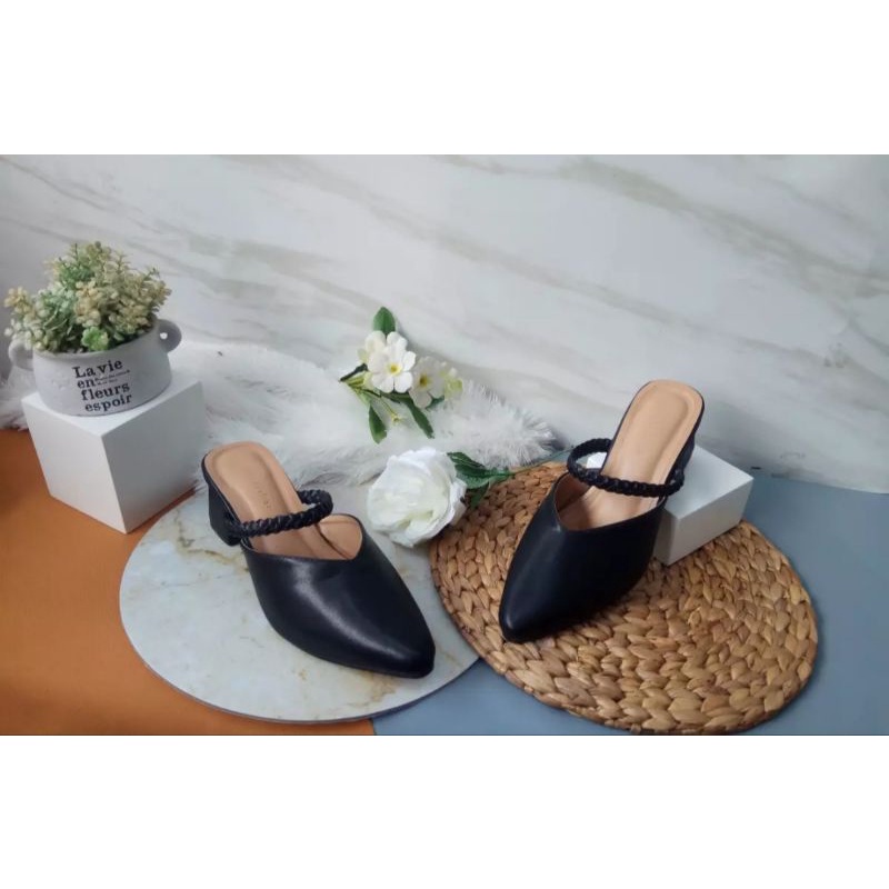 sepatu wanita tali kepang