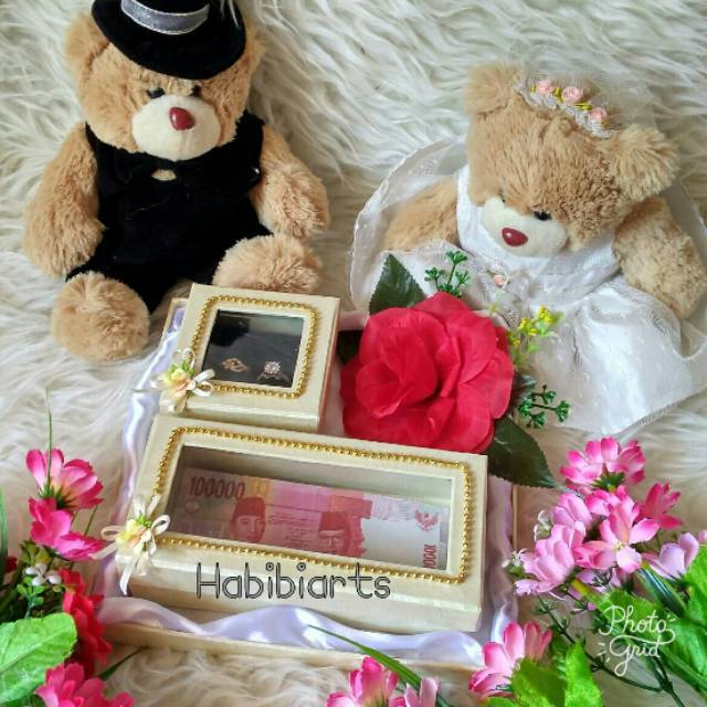Kotak Mahar Uang dan Cincin