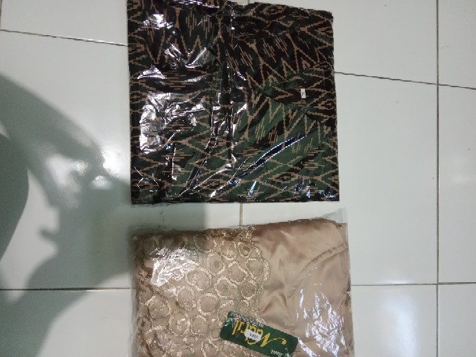 Maura Couple - Sania Ruffle Batik Couple Ori Ndoro Jowi Garansi Termurah Shopee - Couple Aura Gown