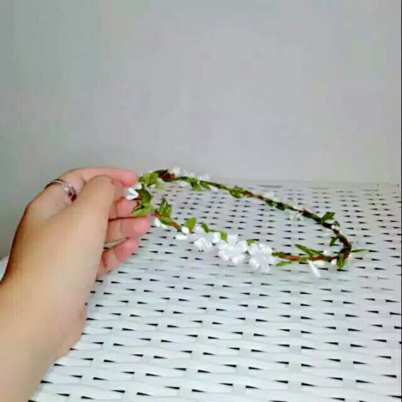 Flowercrown - Simple flower crown / Mahkota bunga putih / bandana / headpiece / Crown pengantin