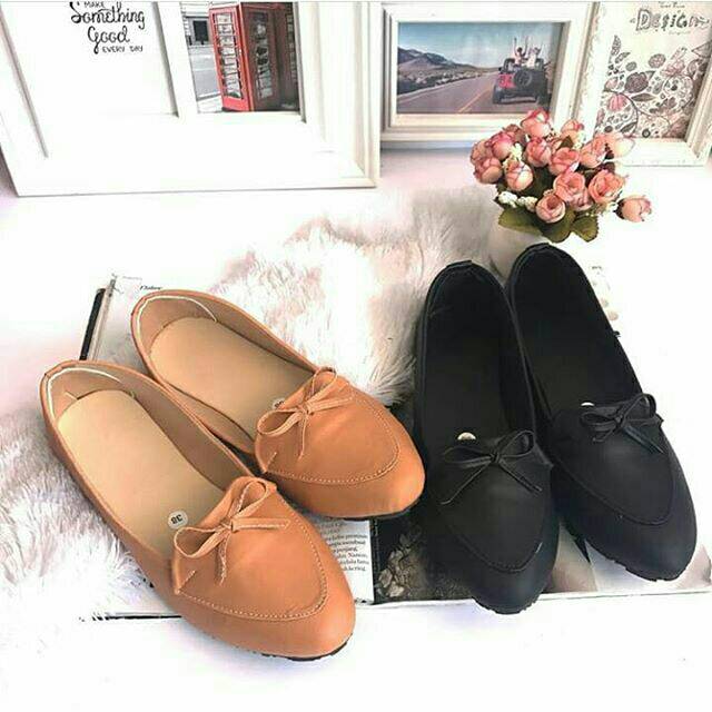 

Flatshoes Pita Kecil