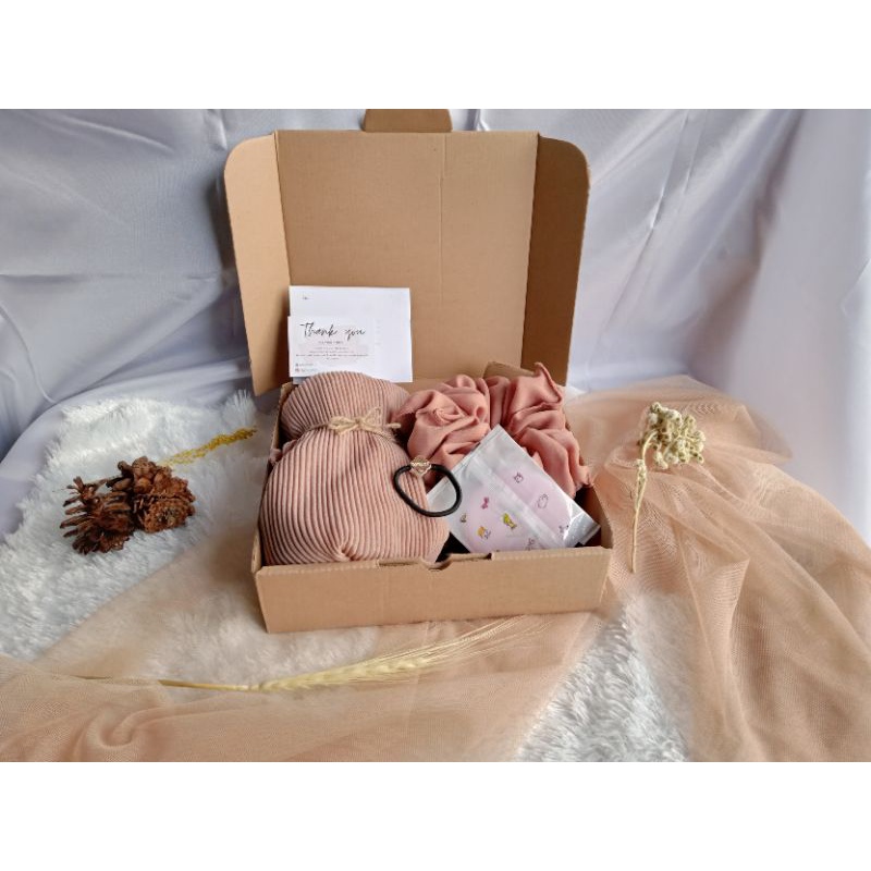 

Hampers hijab murah