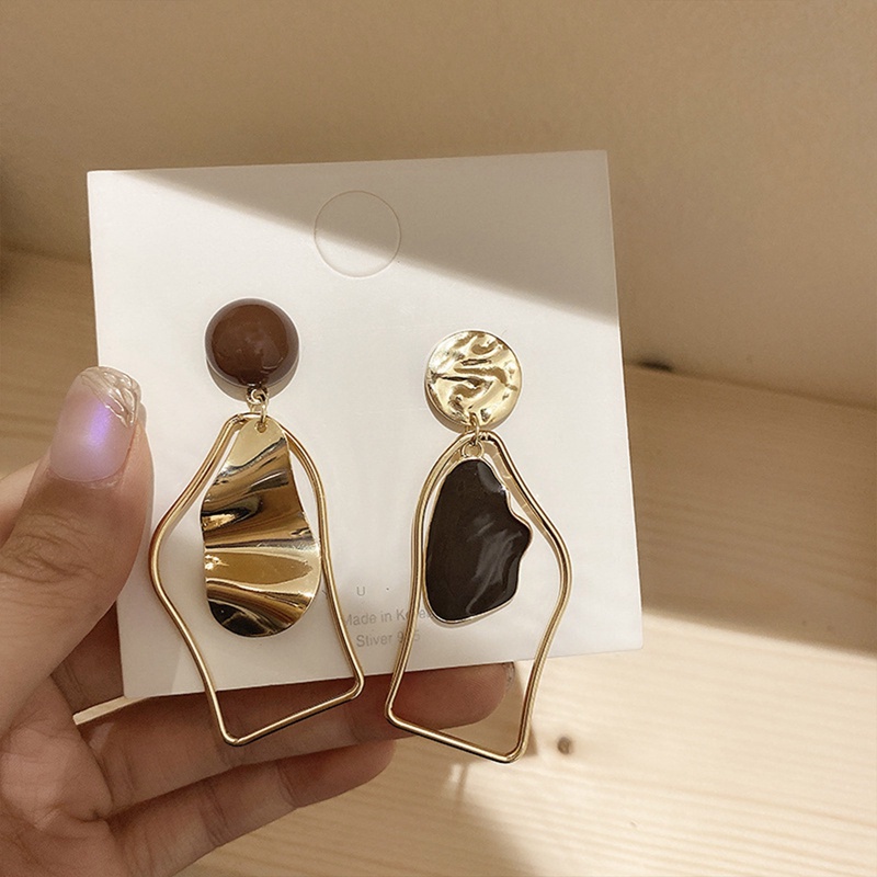 Anting Klip Bentuk Bulat Geometris Tidak Menusuk Bahan Logam Gaya Retro Korea Untuk Wanita