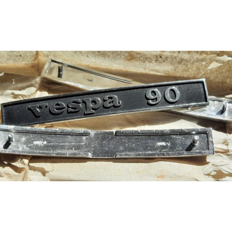 Logo Badge Emblem Vespa 90 Smallframe PTS 90 Bomisa Alumunium Nos
