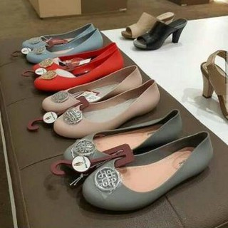 hush puppies shoe box