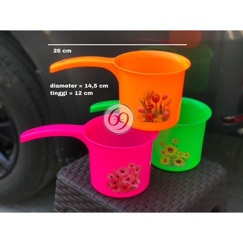 (3 Pcs / 6 Pcs) Gayung Oentoeng Bunga Calista / Gayung Mandi Plastik Gambar Bunga Calista