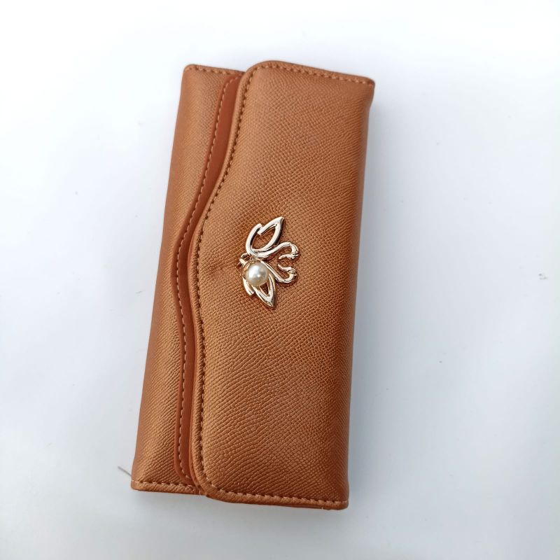 dompet wanita panjang