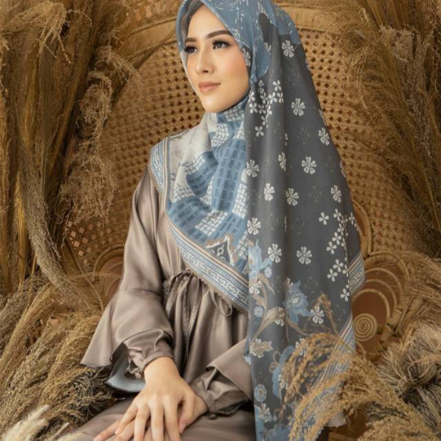 Iswara scarf  by wearing klamby