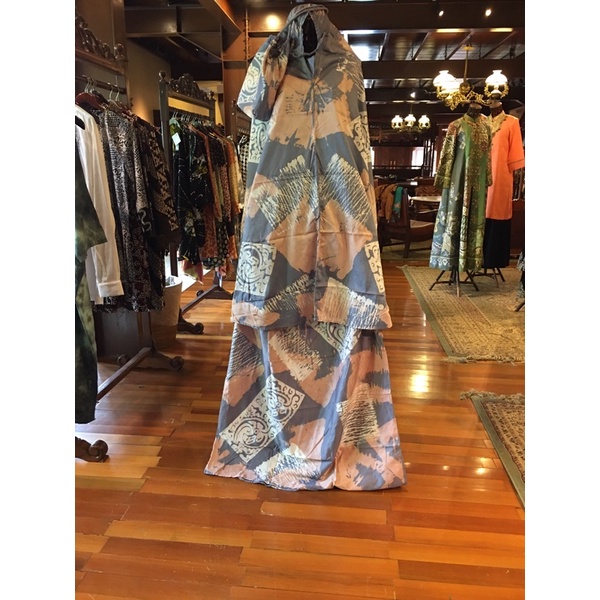 Mukena Katun Batik Abstrak Rukuh Alat Ibadah By Dian Pelangi ( Original )