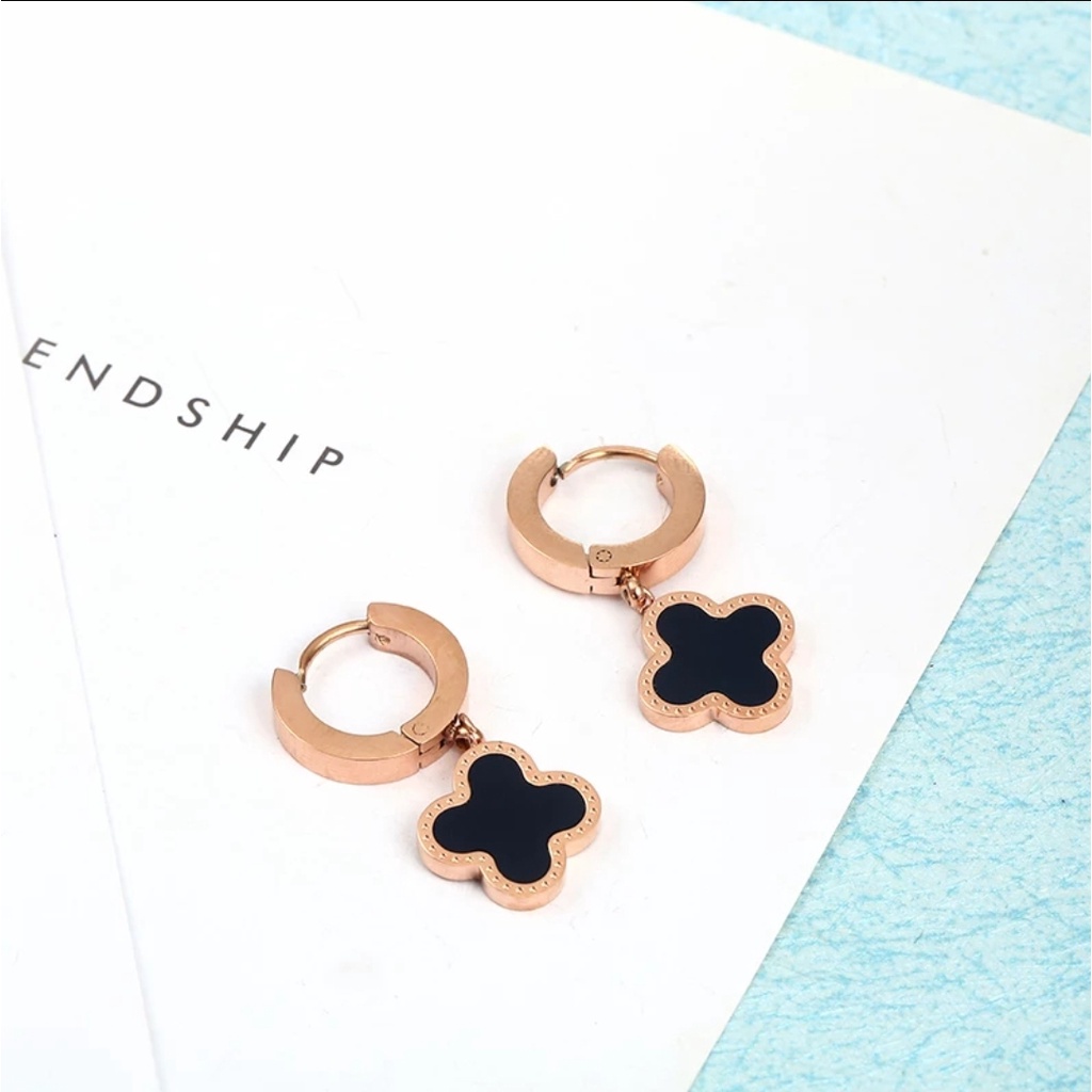 Anting Jepit Titanium Aksen Bunga Semanggi Tersedia Warna Rose Gold, Gold dan Silver