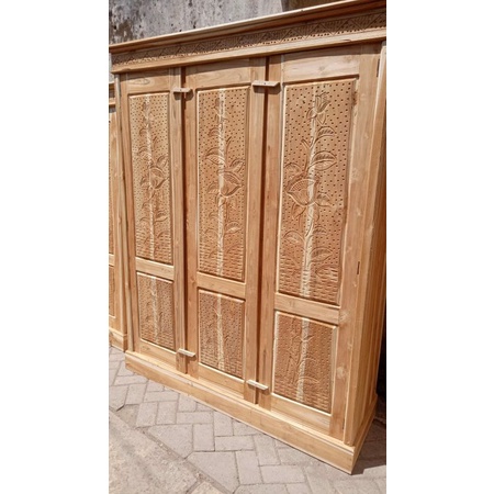 Lemari Jati 3 Pintu