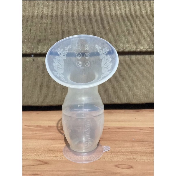 Preloved Haakaa Silicone Breastpump
