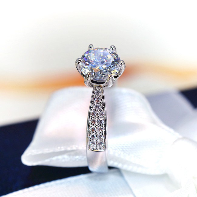 925 Silver Ring Classic Six-claw Diamond Female Ring Super Flash Diamond Ring