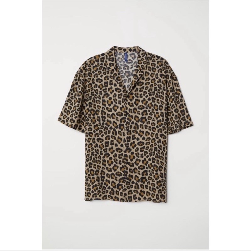 Kemeja HM Patterned Resort Shirt Leopard Print kemeja Pantai